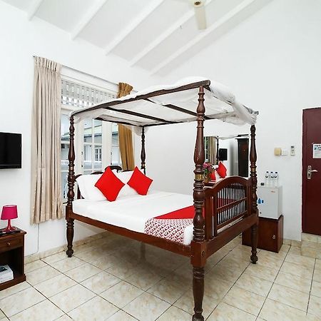 Oyo 347 Hotel Empryean Katunayaka Екстериор снимка