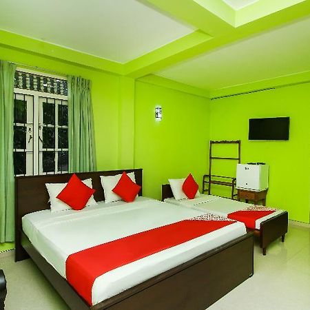 Oyo 347 Hotel Empryean Katunayaka Екстериор снимка