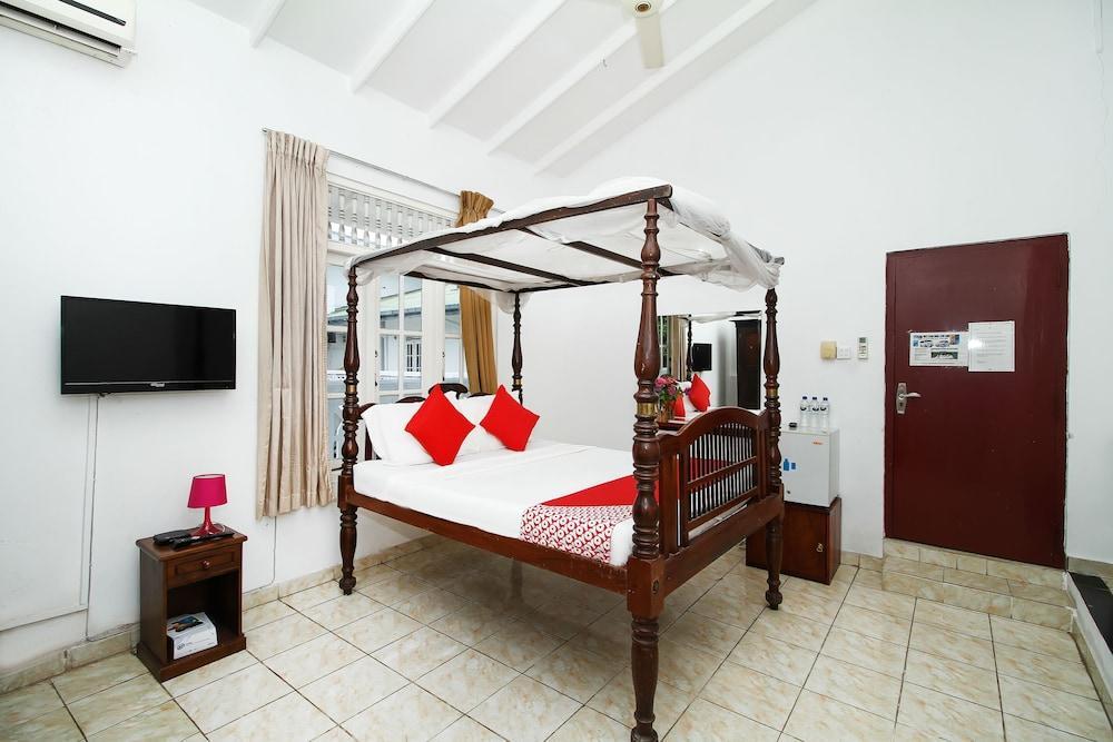 Oyo 347 Hotel Empryean Katunayaka Екстериор снимка