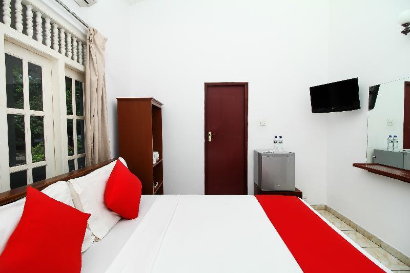 Oyo 347 Hotel Empryean Katunayaka Екстериор снимка