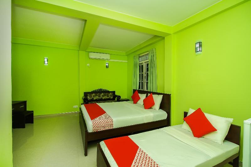 Oyo 347 Hotel Empryean Katunayaka Екстериор снимка
