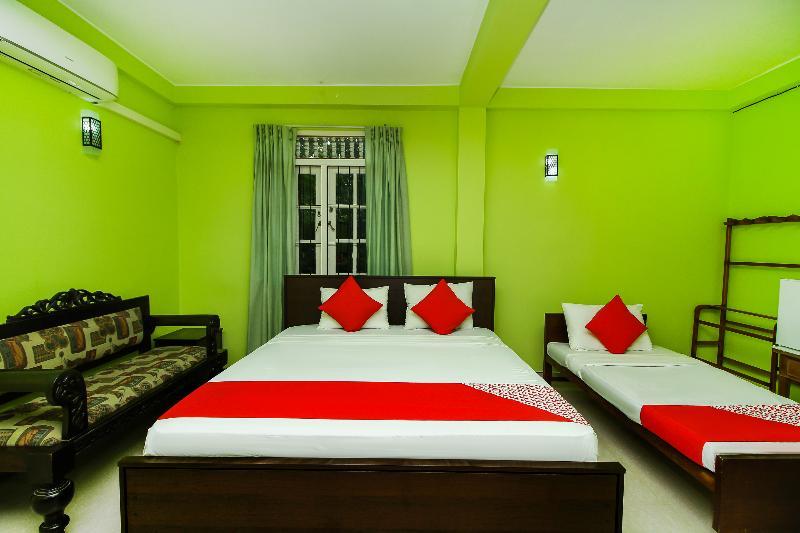 Oyo 347 Hotel Empryean Katunayaka Екстериор снимка